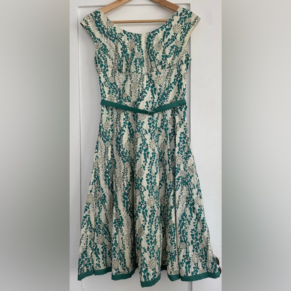 Elegant Green and Cream Floral Dress
